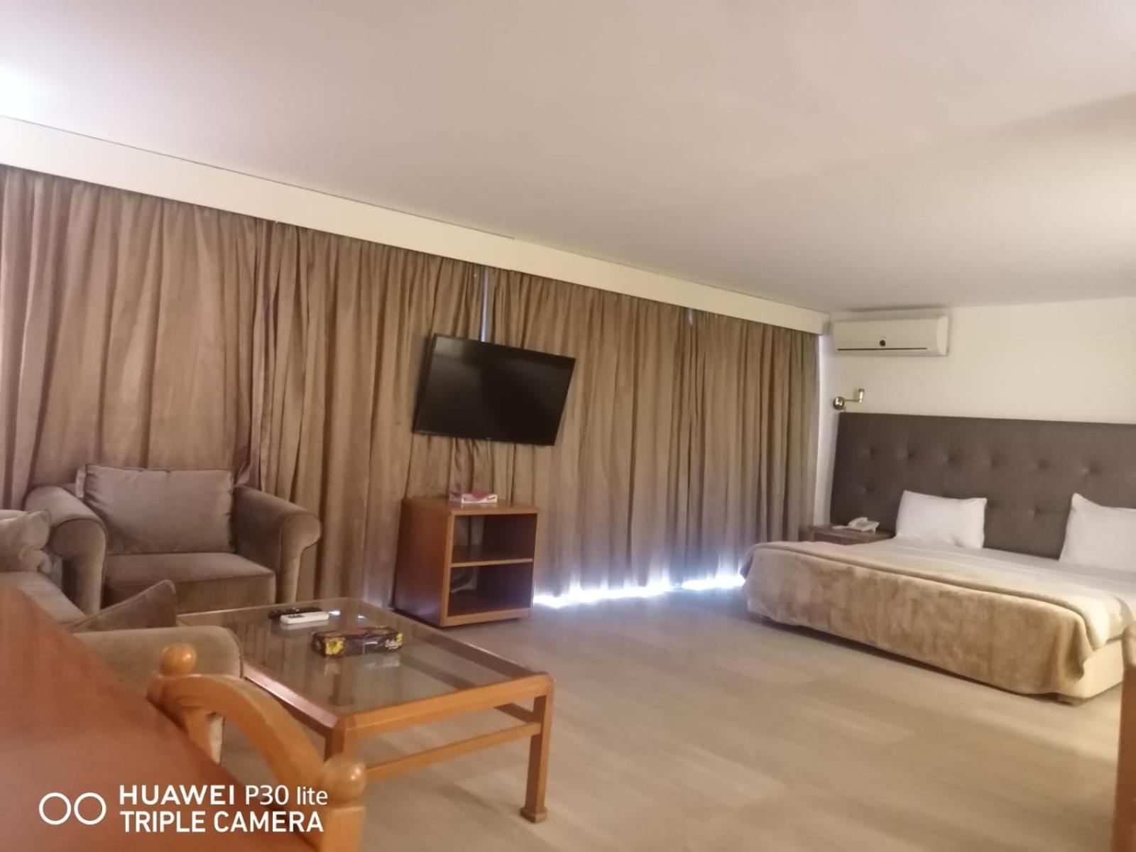 Charles Hotel Beirut Eksteriør billede