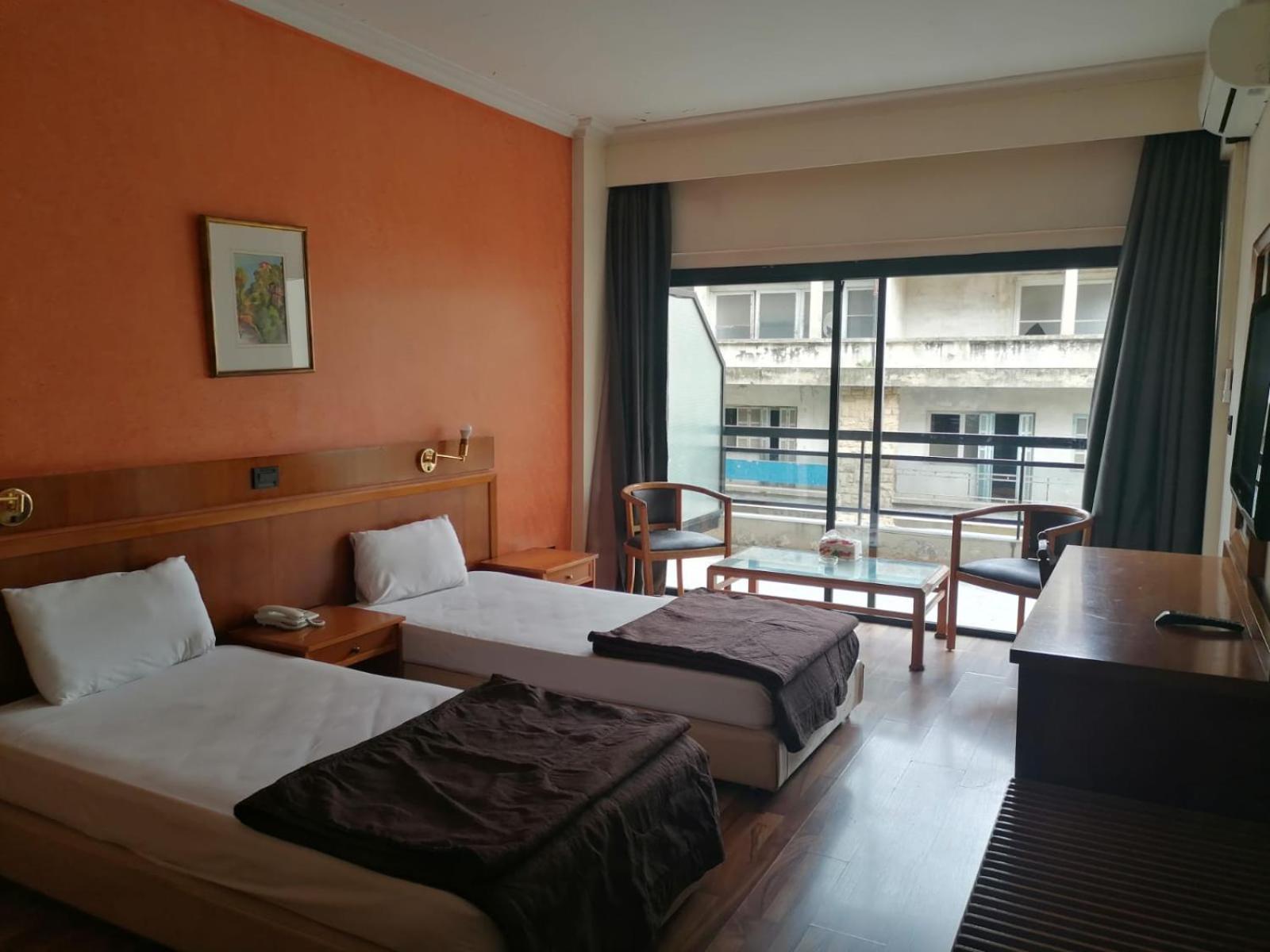 Charles Hotel Beirut Eksteriør billede
