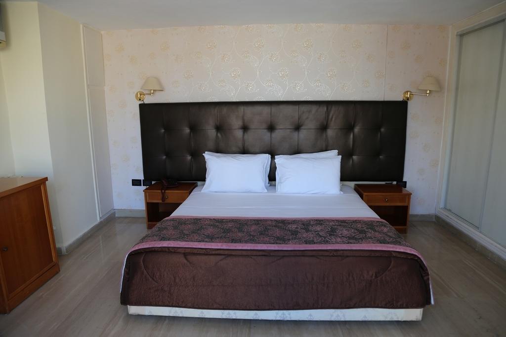 Charles Hotel Beirut Eksteriør billede